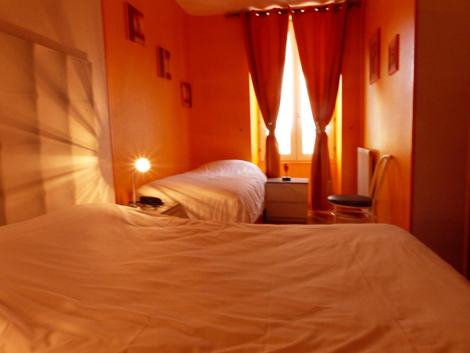 Logis Hotel Au Croissant Buzançais Zimmer foto